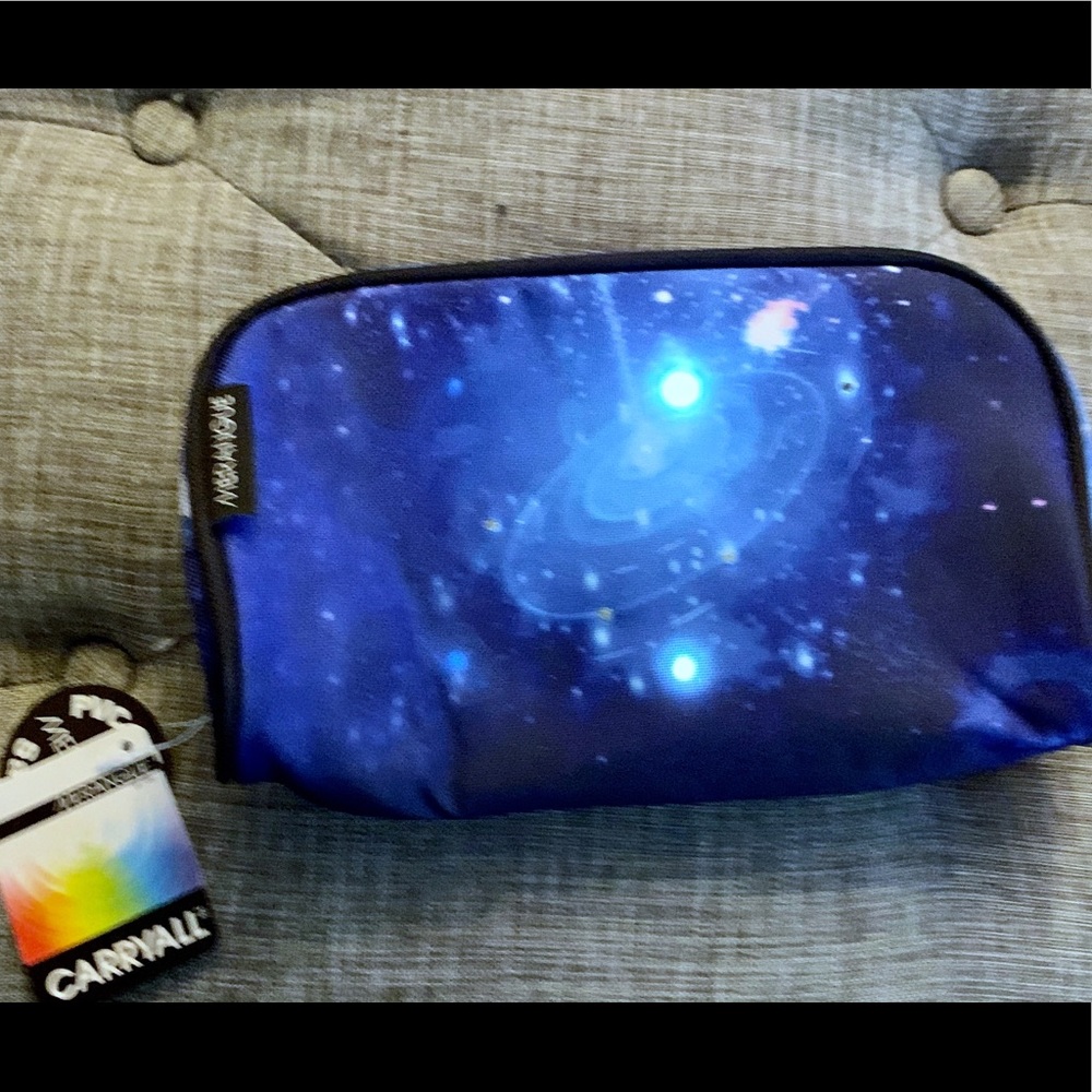 NWT Merangue cosmic LED Light-up carry all/case